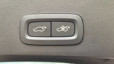 Volvo XC40 2.0 B3P Plus Dark 5dr Auto Petrol Estate